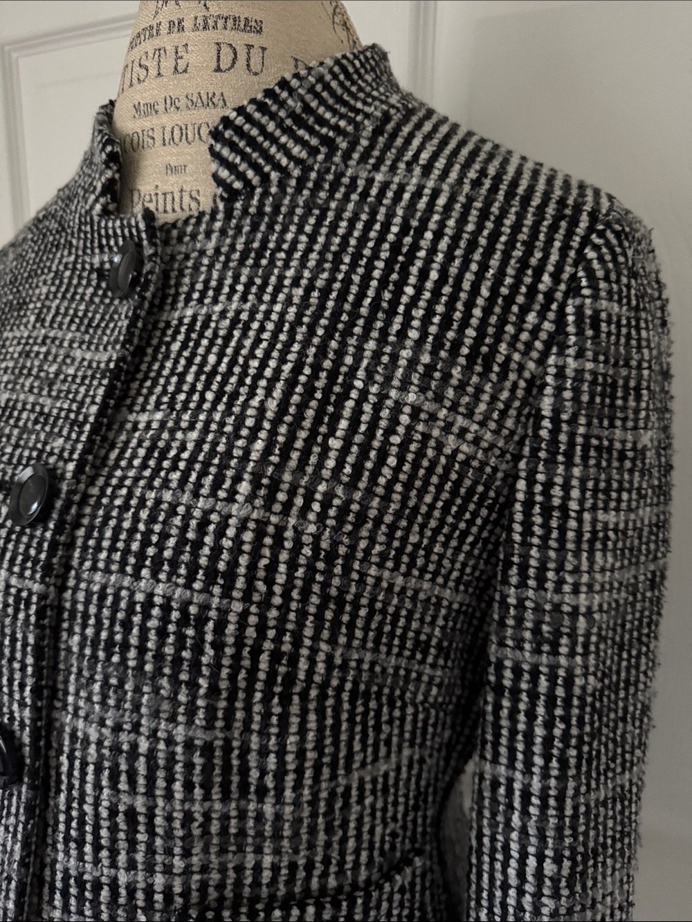 Black & White Tweed Jacket - Women's Classic Coat. Size 8.